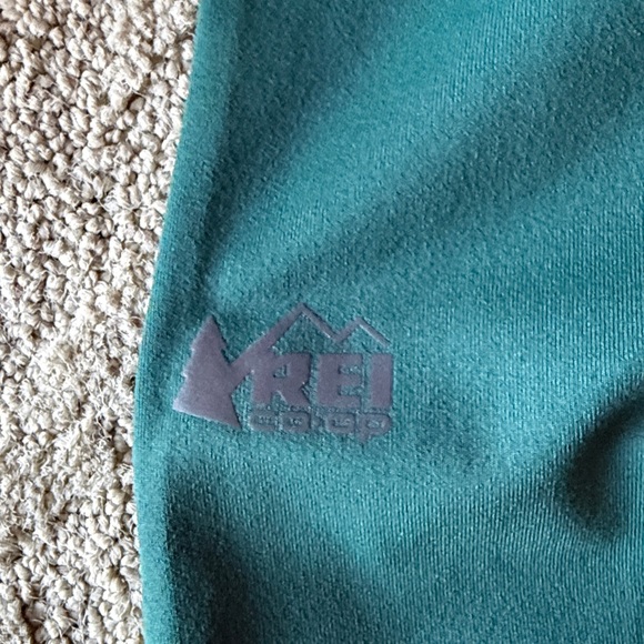 REI active pursuits 7/8 tight - Picture 8 of 9